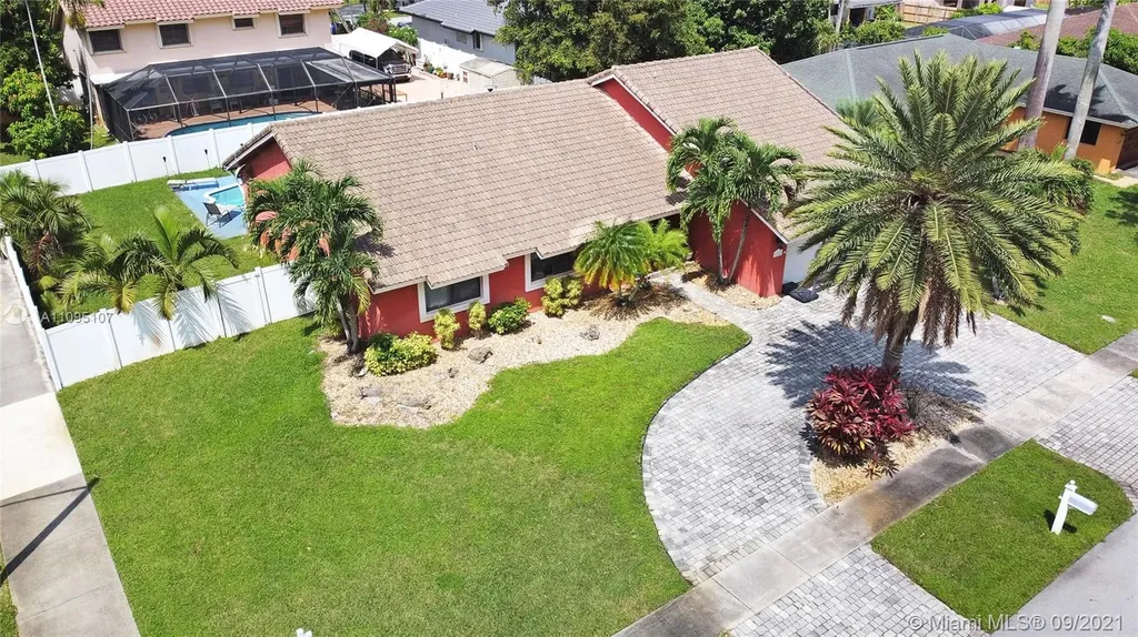 650 SW 98th Terrace Pembroke Pines FL 33025