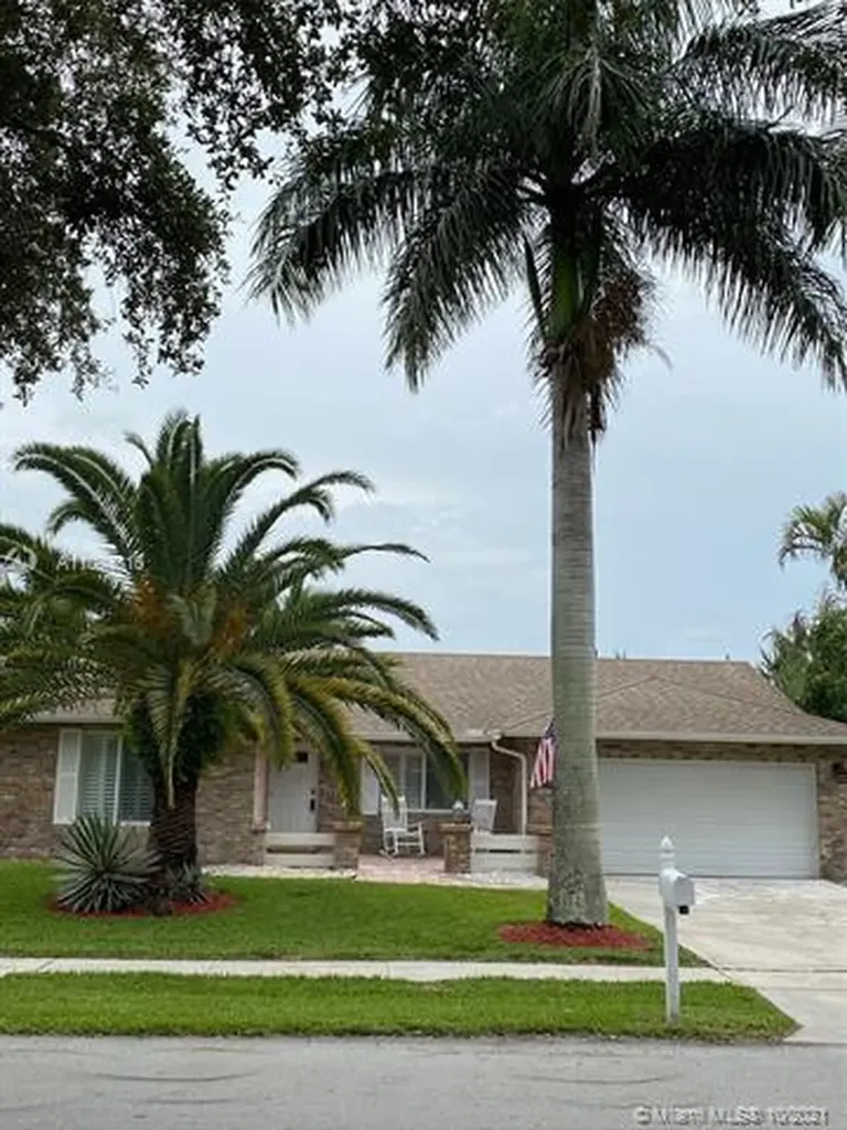 9480 NW 10th Street Plantation FL 33322