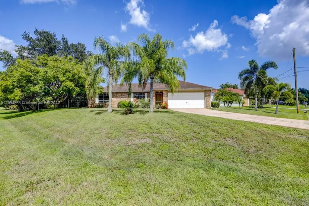681 SW College Park Road Port St. Lucie FL 34953