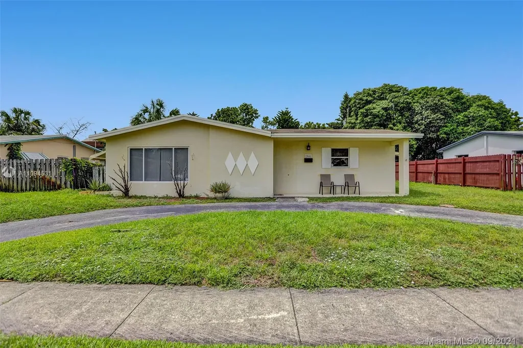 2941 NW 45th Avenue Lauderdale Lakes FL 33313