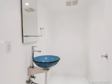 16699 Collins Avenue Sunny Isles Beach FL 33160
