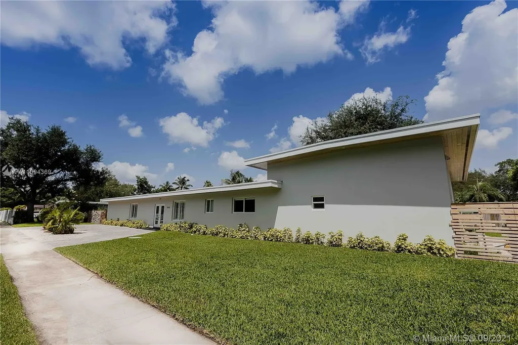 7945 SW 97th Terrace Miami FL 33156