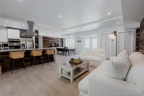7945 SW 97th Terrace Miami FL 33156