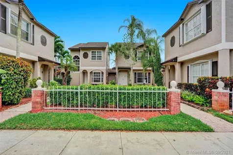 3869 NW 121st Avenue Sunrise FL 33323