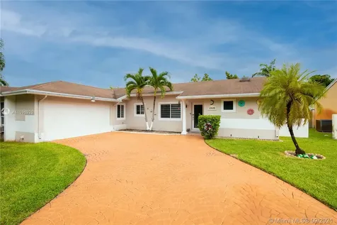 19655 NW 62nd Court Hialeah FL 33015