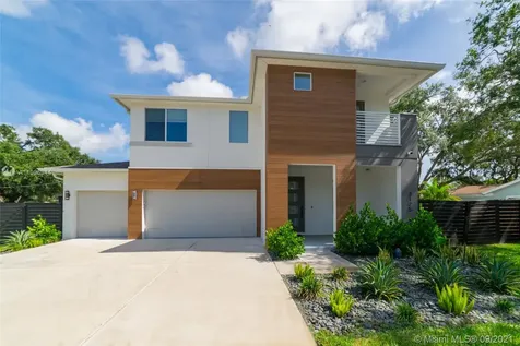 3125 W Napoleon Avenue Tampa FL 33611