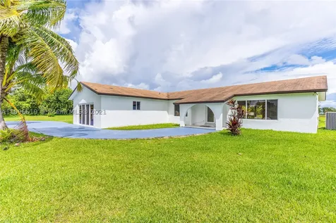 13201 SW 197th Avenue Miami FL 33196