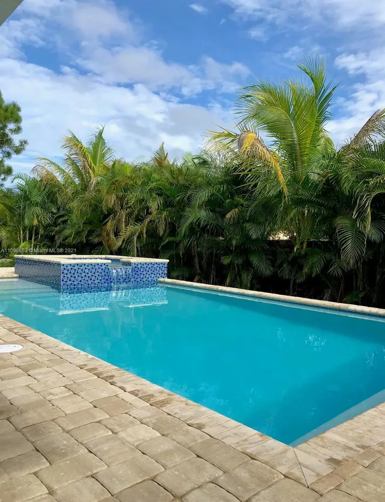 2322 NE 35th Street Cape Coral FL 33909