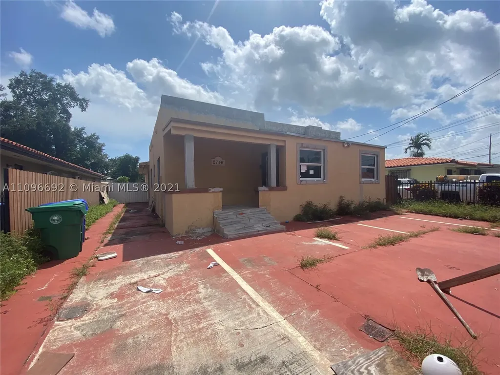 2746 NW 16th Street Miami FL 33125