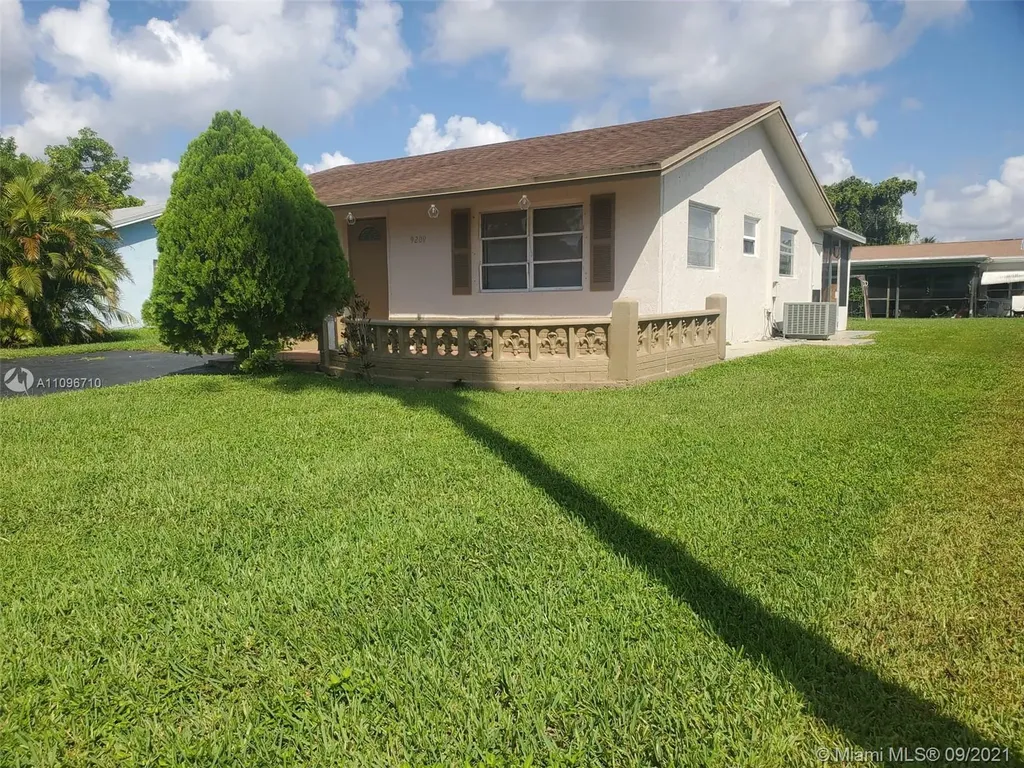 9209 NW 81st Court Tamarac FL 33321