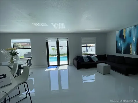 3516 W 106th Terrace Hialeah FL 33018