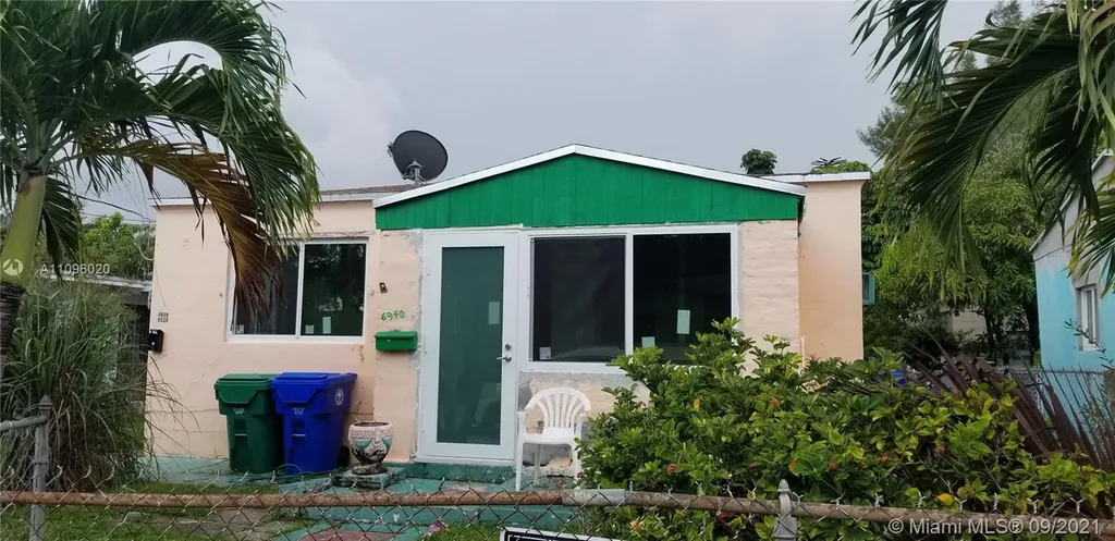 6938 NW 6th Avenue Miami FL 33150