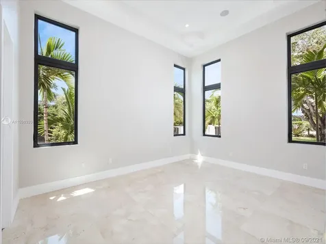 8341 SW 54th Avenue Miami FL 33143