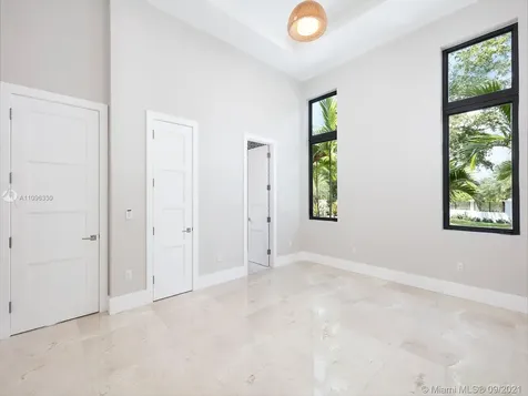 8341 SW 54th Avenue Miami FL 33143