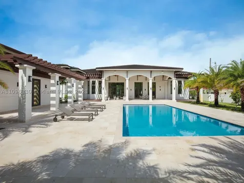 8341 SW 54th Avenue Miami FL 33143
