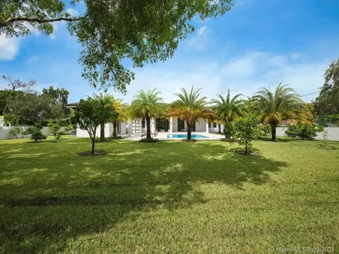 8341 SW 54th Avenue Miami FL 33143