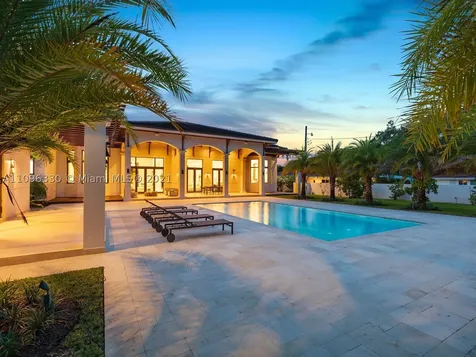 8341 SW 54th Avenue Miami FL 33143