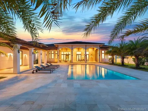 8341 SW 54th Avenue Miami FL 33143