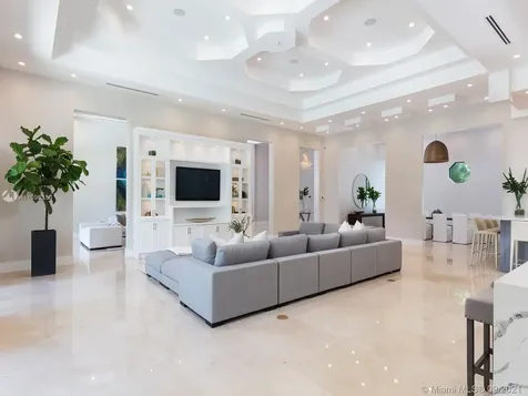 8341 SW 54th Avenue Miami FL 33143