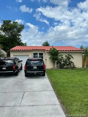 2215 Cleveland Street Hollywood FL 33020