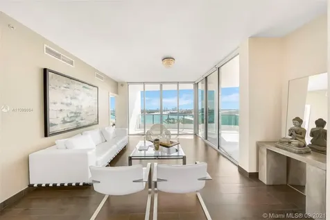 900 Biscayne Boulevard Miami FL 33132