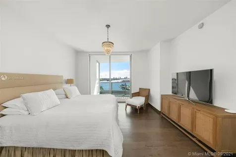 900 Biscayne Boulevard Miami FL 33132