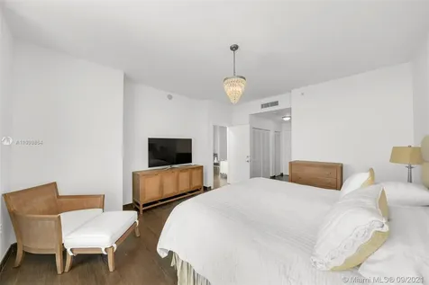 900 Biscayne Boulevard Miami FL 33132