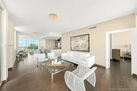 900 Biscayne Boulevard Miami FL 33132
