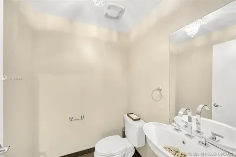 900 Biscayne Boulevard Miami FL 33132