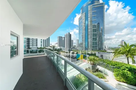 900 Biscayne Boulevard Miami FL 33132
