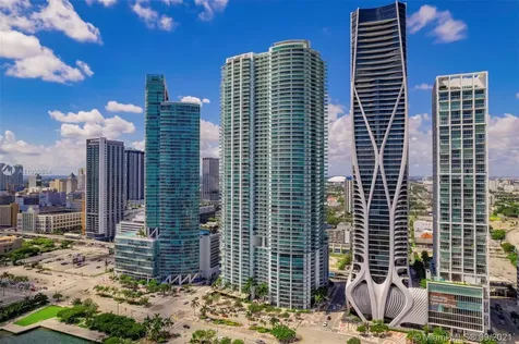 900 Biscayne Boulevard Miami FL 33132