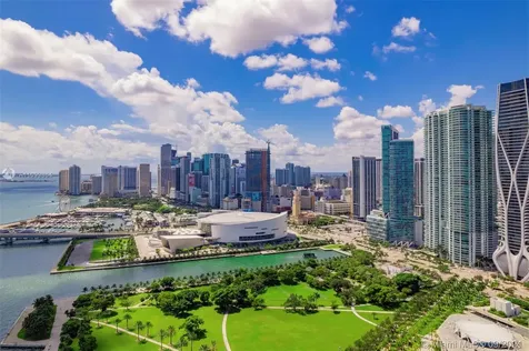 900 Biscayne Boulevard Miami FL 33132