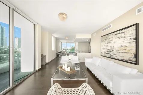 900 Biscayne Boulevard Miami FL 33132