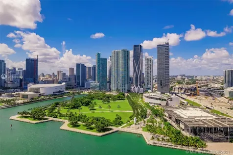 900 Biscayne Boulevard Miami FL 33132