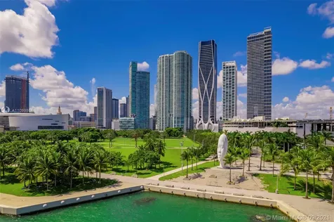 900 Biscayne Boulevard Miami FL 33132
