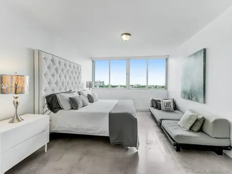 7135 Collins Avenue Miami Beach FL 33141