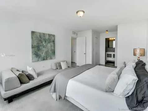 7135 Collins Avenue Miami Beach FL 33141