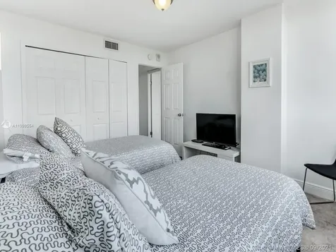 7135 Collins Avenue Miami Beach FL 33141
