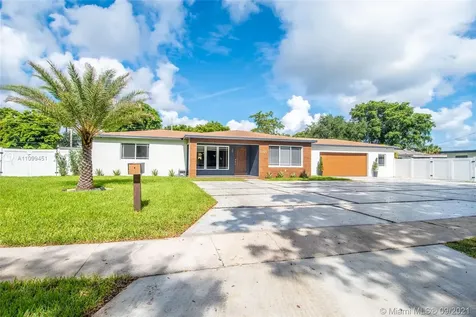 5745 Madison Street Hollywood FL 33023