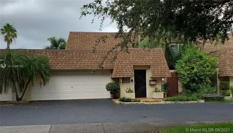 19020 W Lake Drive Hialeah FL 33015