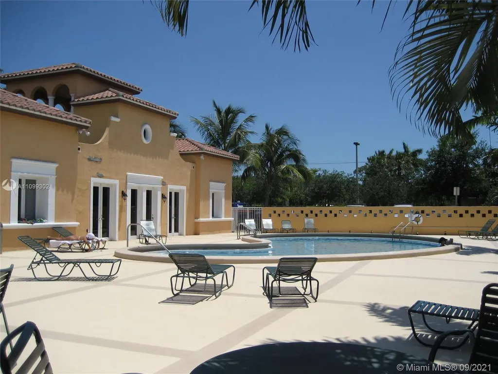 6709 N Kendall Drive Pinecrest FL 33156