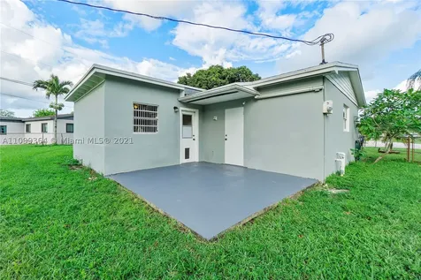 240 N 71st Avenue Hollywood FL 33024