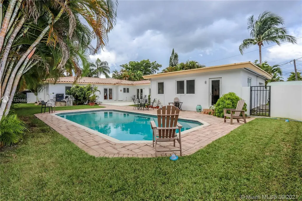 1623 Jackson Street Hollywood FL 33020