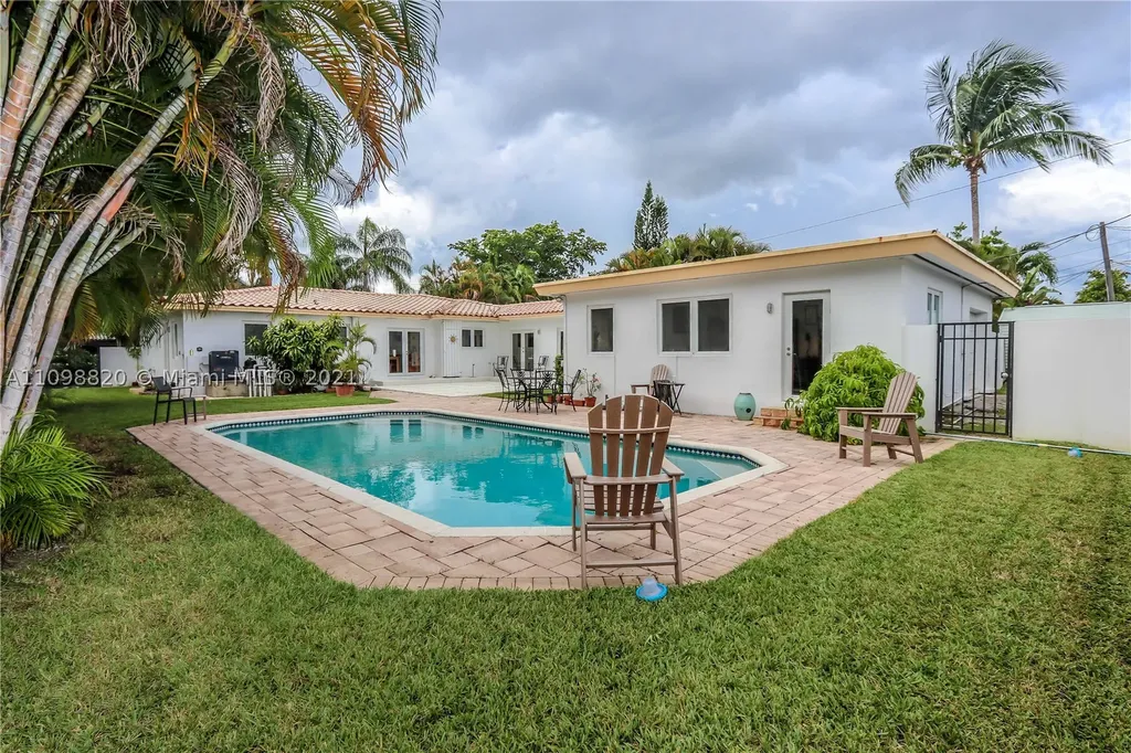 1623 Jackson Street Hollywood FL 33020