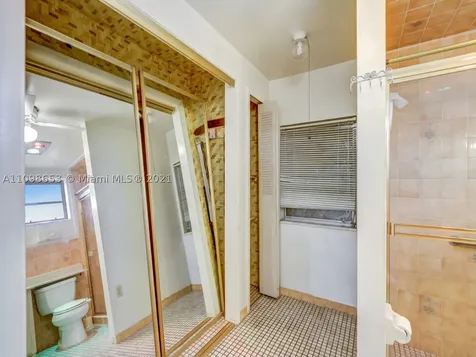 43 NW 48th Place Miami FL 33126