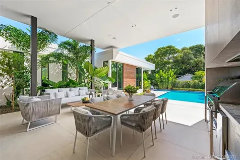 3175 Prairie Avenue Miami Beach FL 33140