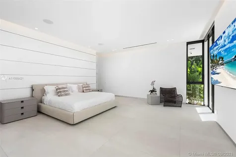3175 Prairie Avenue Miami Beach FL 33140