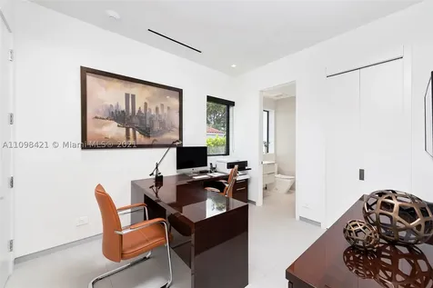 3175 Prairie Avenue Miami Beach FL 33140