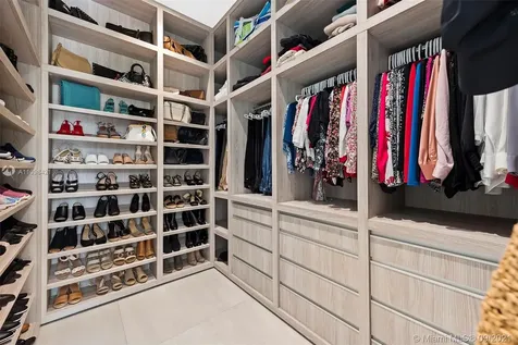 3175 Prairie Avenue Miami Beach FL 33140