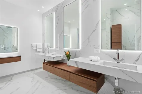 3175 Prairie Avenue Miami Beach FL 33140